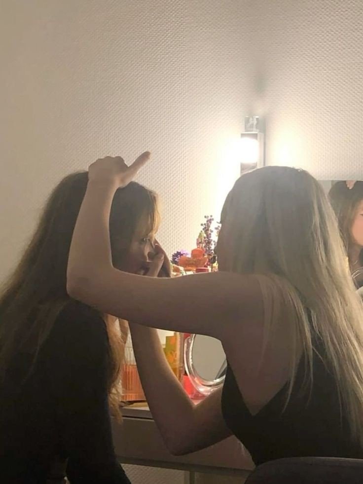 -girl-best-friends-dp -girl-best-friends-dp