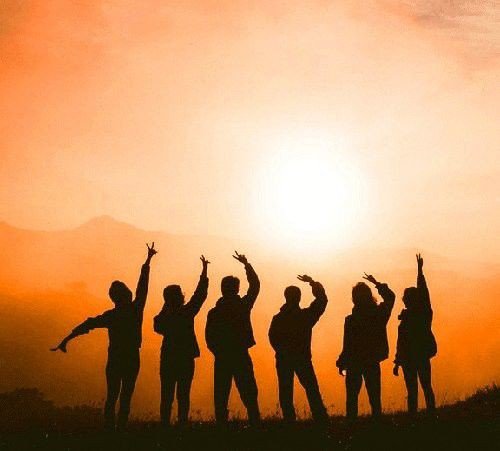 close-friends-dp close-friends-dp