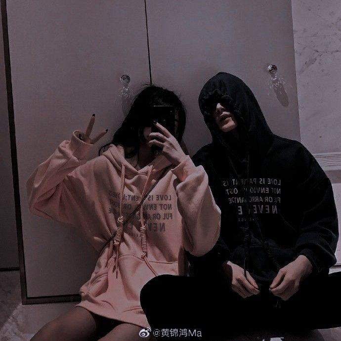 couple-dp-blur couple-dp-blur