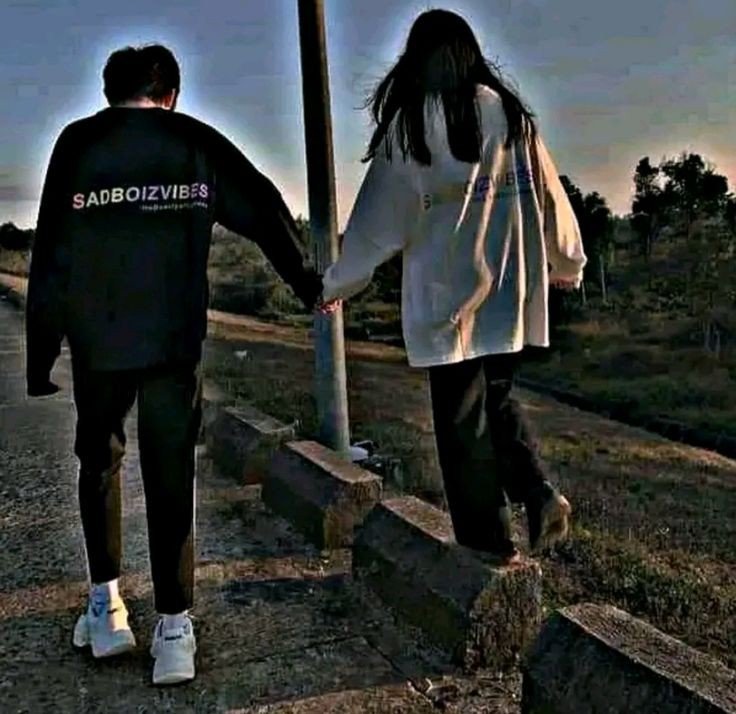 cute-couple-dp-for-instagram-half-half-cartoon cute-couple-dp-for-instagram-half-half-cartoon