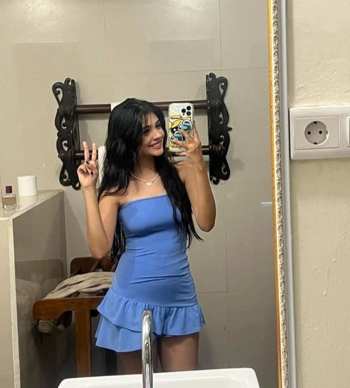 cute-girls-pic-for-instagram-dp cute-girls-pic-for-instagram-dp