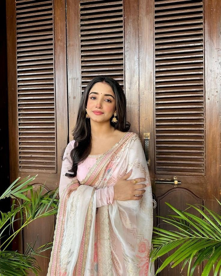 cute-instagram-dp-for-girls-stylish cute-instagram-dp-for-girls-stylish