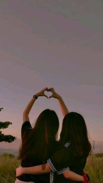 friends-dp-black-and-white friends-dp-black-and-white