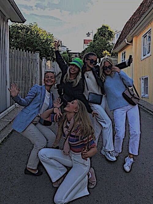 friends-dp-cartoon-boy-and-girl friends-dp-cartoon-boy-and-girl