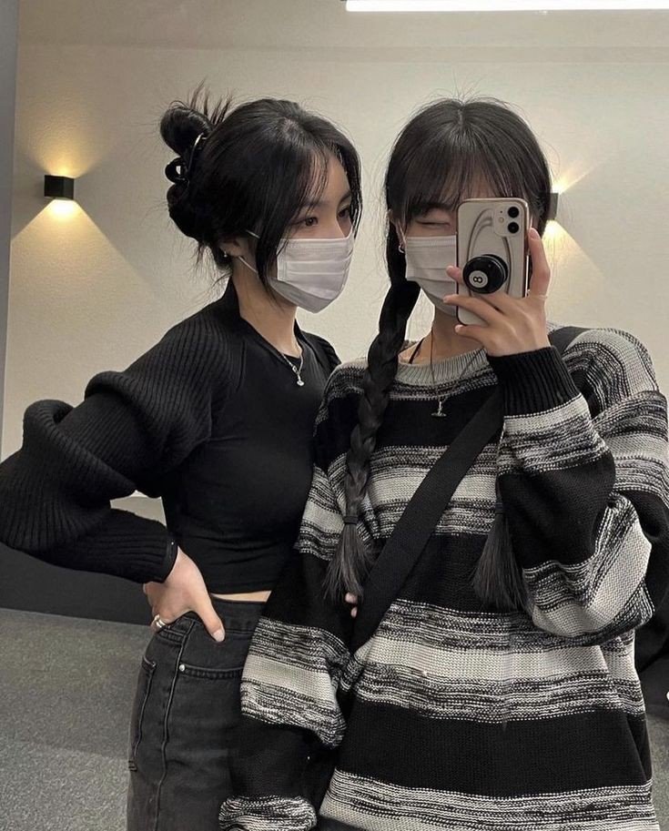 friends-group-dp-aesthetic-for-whatsapp friends-group-dp-aesthetic-for-whatsapp