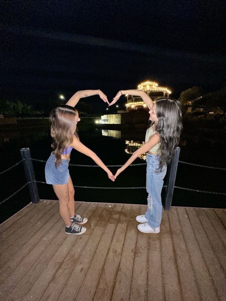 friends-group-dp friends-group-dp