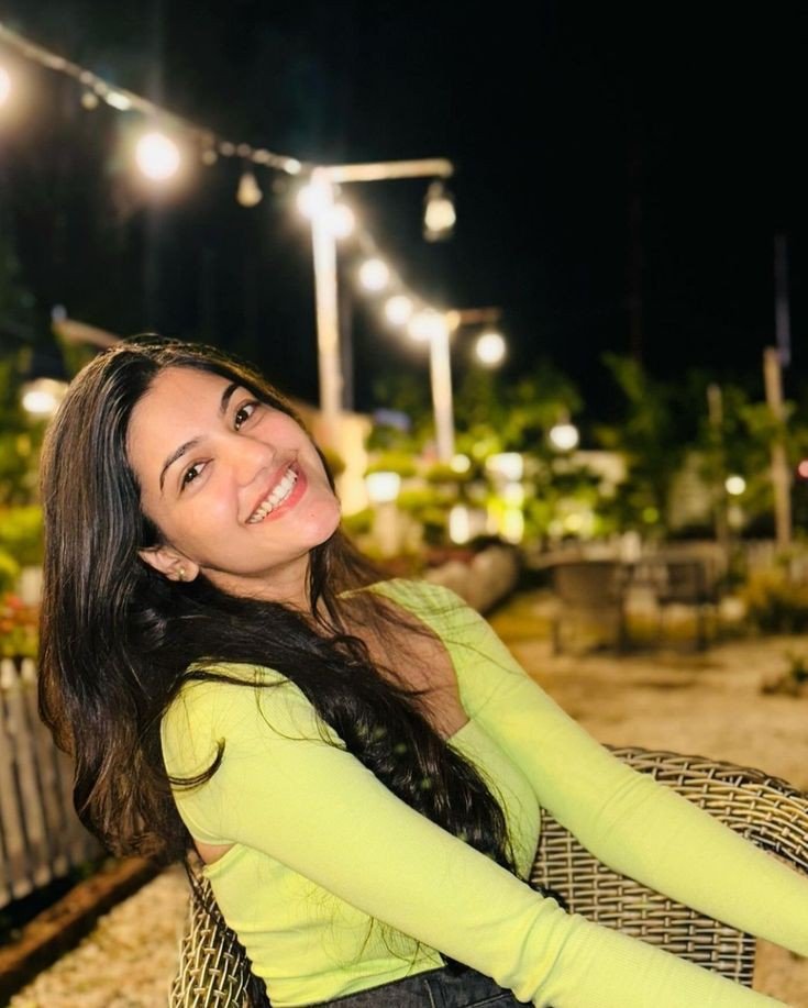 instagram-dp-for-girls-black-blur instagram-dp-for-girls-black-blur