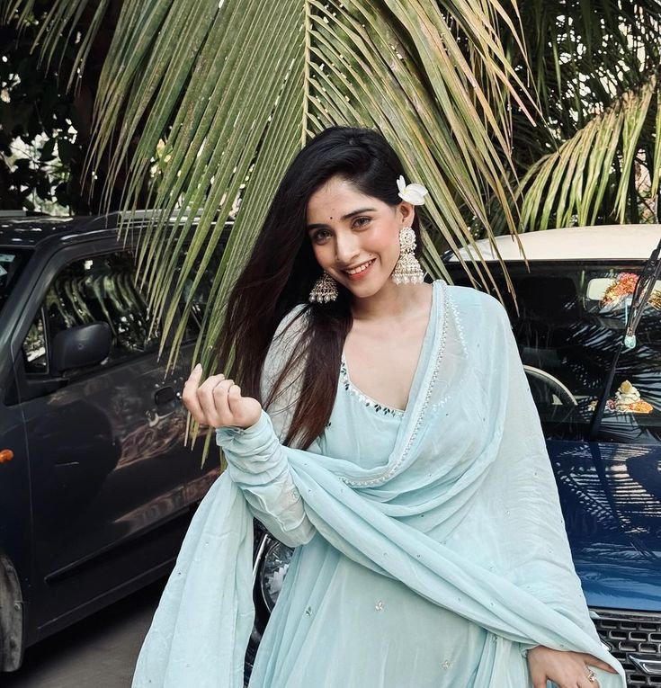 instagram-girls-dp-alone instagram-girls-dp-alone