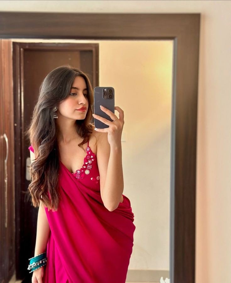 instagram-girls-dp-black-stylish instagram-girls-dp-black-stylish