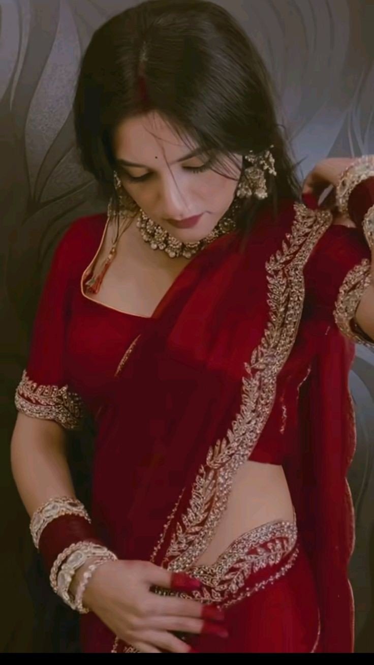 whatsapp-attractive-instagram-hidden-face-dp-for-girls whatsapp-attractive-instagram-hidden-face-dp-for-girls