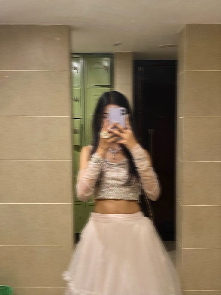 dark-feminine-aesthetic-dp dark-feminine-aesthetic-dp