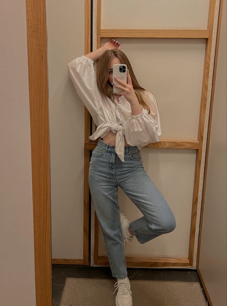 girls-mirror-selfie-dp-for-instagram girls-mirror-selfie-dp-for-instagram