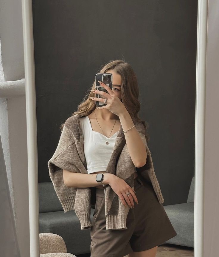 girls-mirror-selfie-dp-for-instagram girls-mirror-selfie-dp-for-instagram