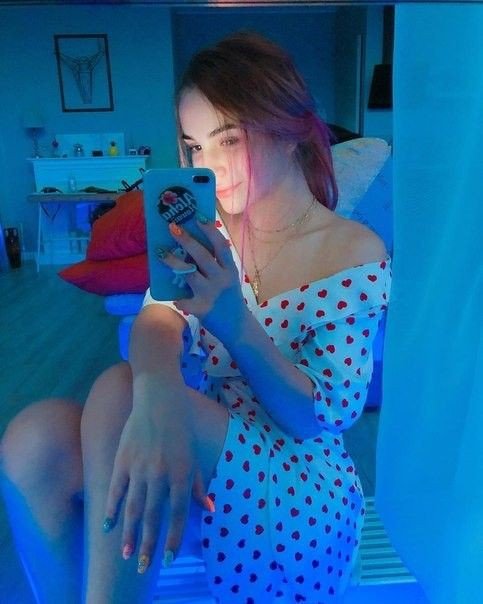 mirror-selfie-dp-girl-aesthetic mirror-selfie-dp-girl-aesthetic