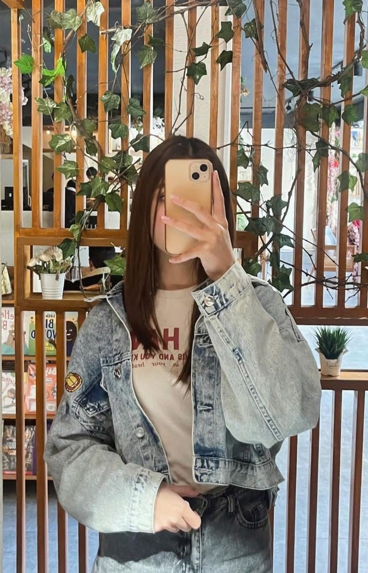 mirror-selfie-girl-dp-attitude-simple mirror-selfie-girl-dp-attitude-simple