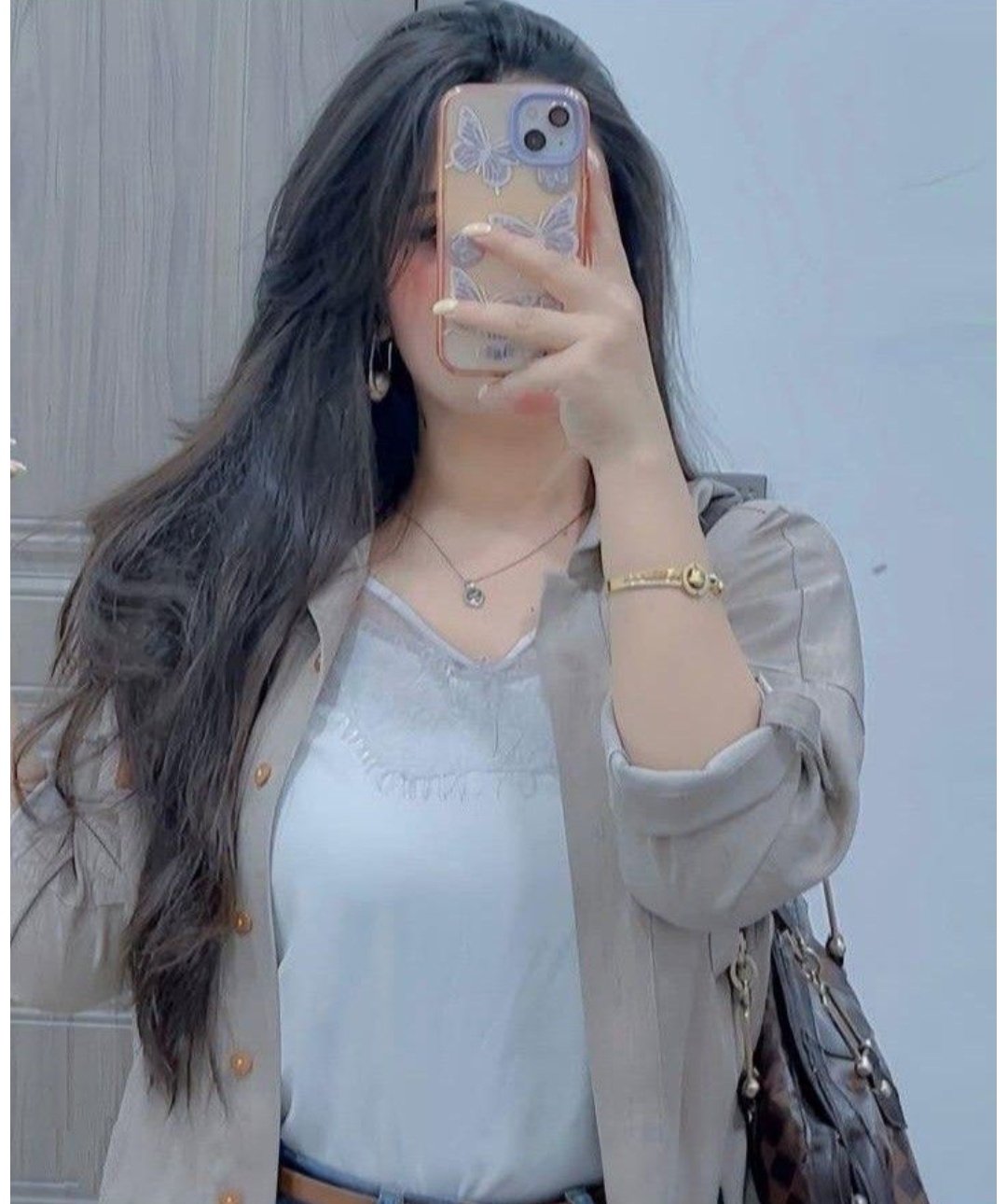 aesthetic-hijab-girl-dp-for-instagram-mirror-selfie aesthetic-hijab-girl-dp-for-instagram-mirror-selfie