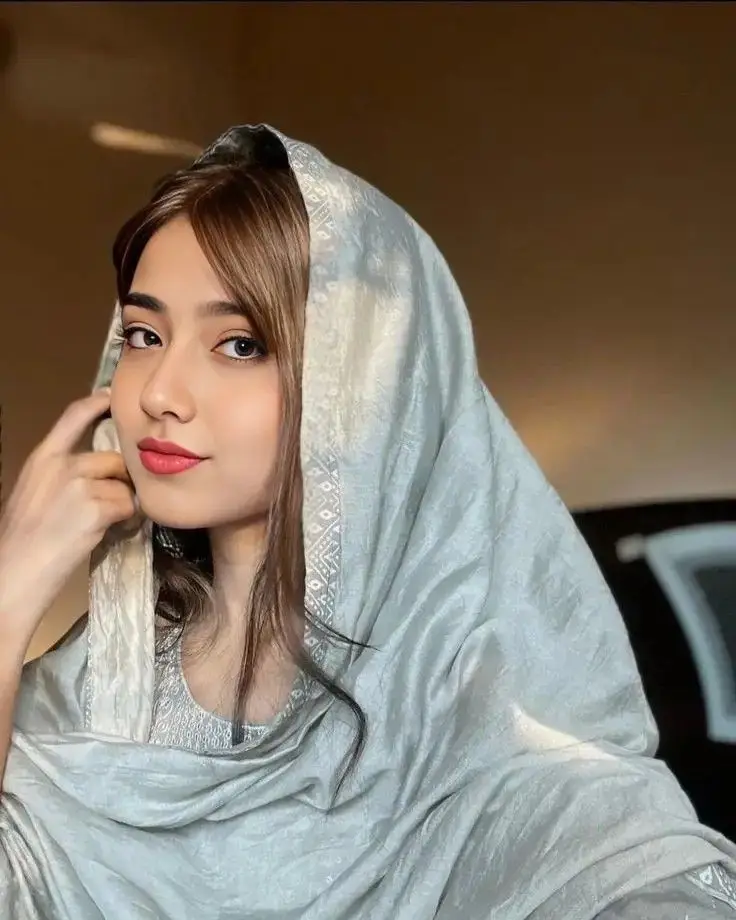 alone-single-girl-dp-attitude alone-single-girl-dp-attitude