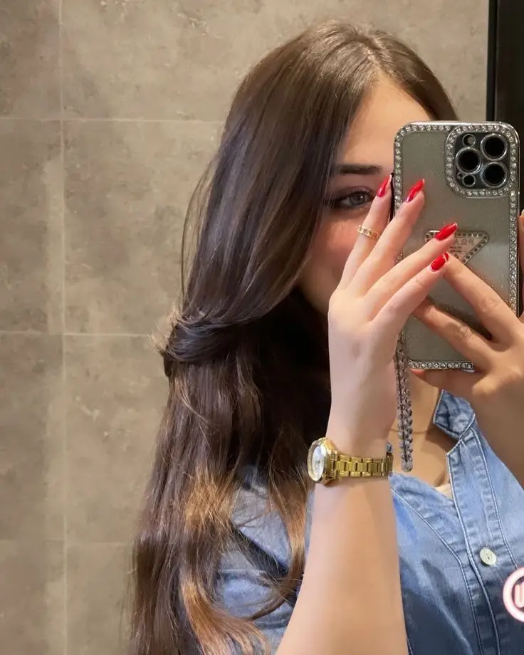 attitude-girl-dp-alone attitude-girl-dp-alone