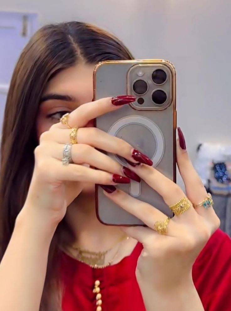 attitude-girl-dp-alone attitude-girl-dp-alone