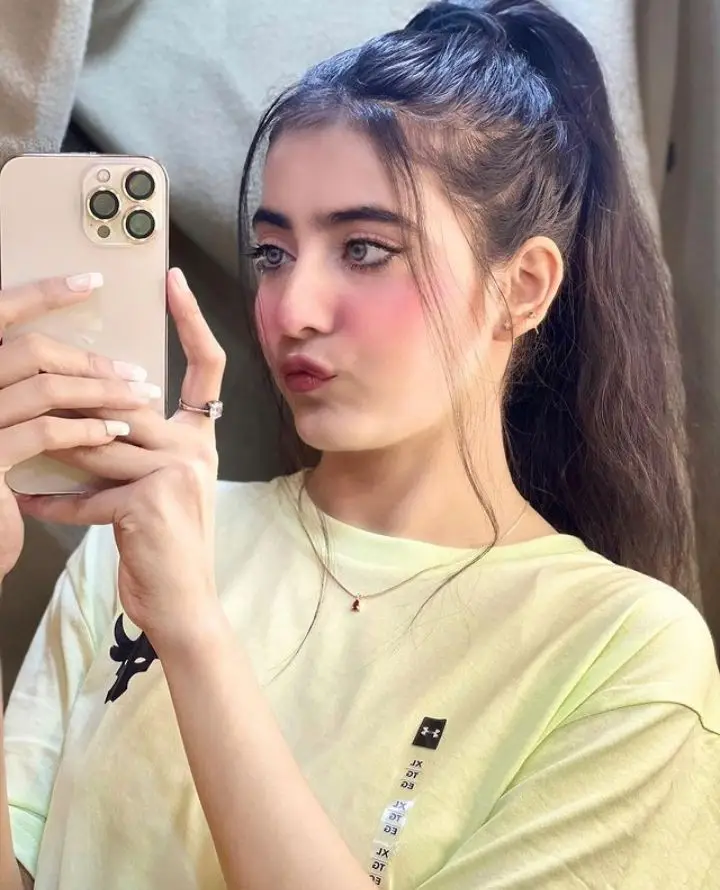 attitude-girl-dp-black-shadow attitude-girl-dp-black-shadow