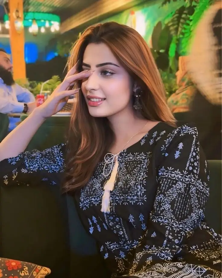 attitude-girl-dp-cap attitude-girl-dp-cap