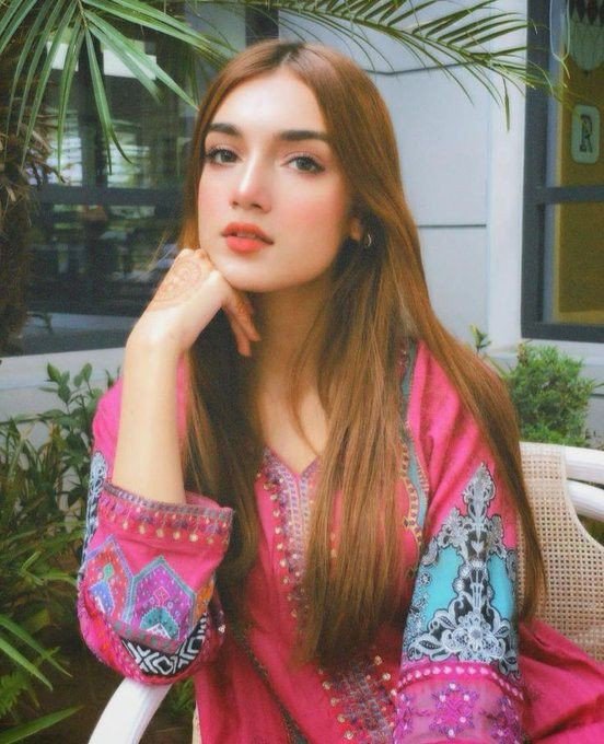 attitude-girl-dp-car attitude-girl-dp-car