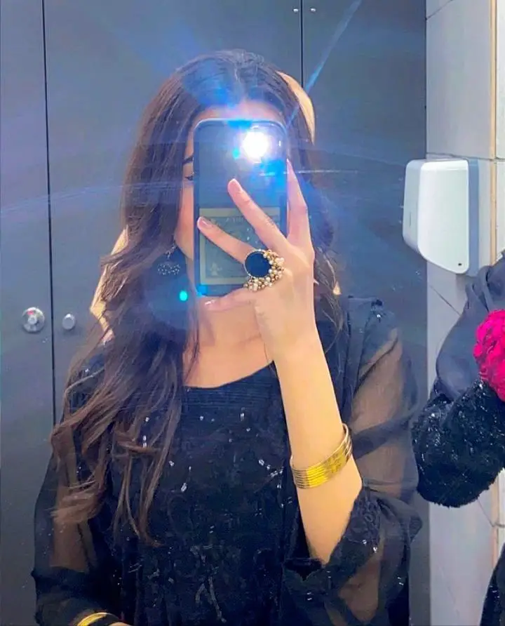 attitude-girl-dp-for-instagram-black-in-english attitude-girl-dp-for-instagram-black-in-english