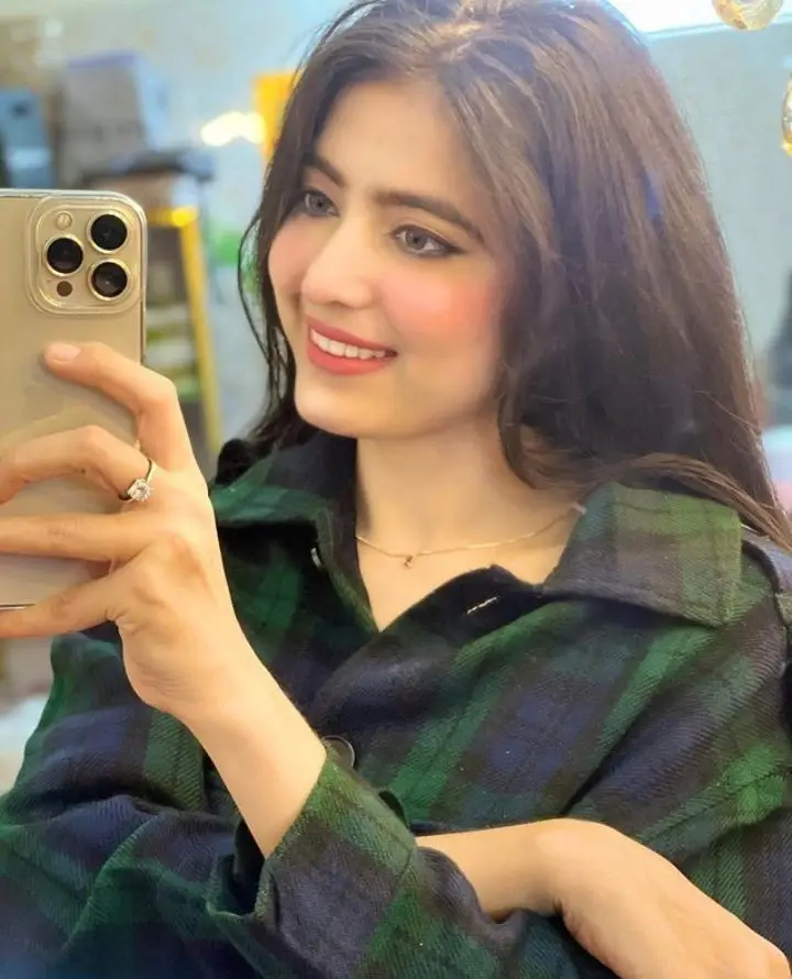 attitude-girls-dp-aesthetic attitude-girls-dp-aesthetic