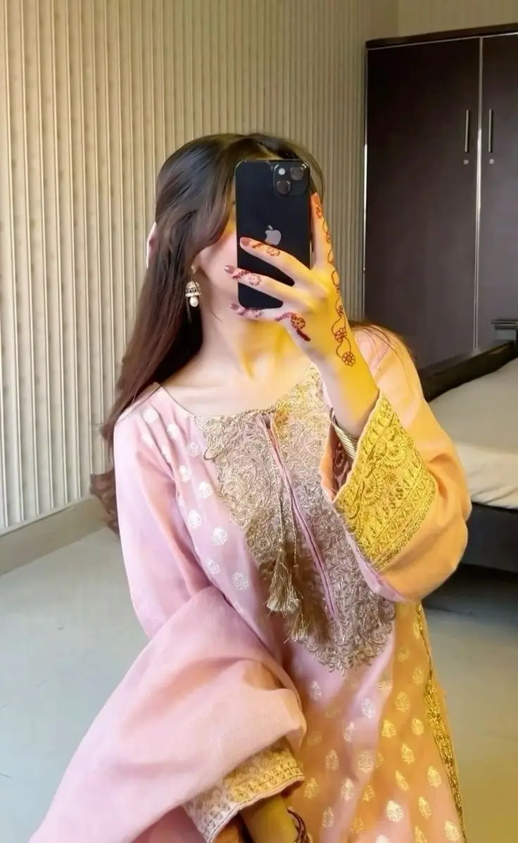 attitude-girls-dp-black-and-white attitude-girls-dp-black-and-white