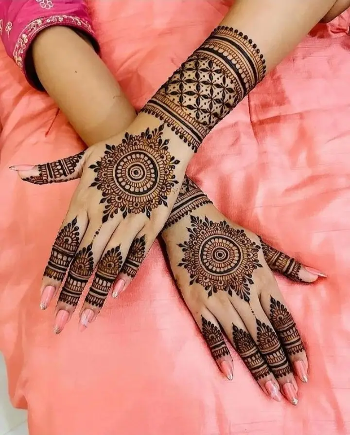 back-hand-mehndi-design-chex back-hand-mehndi-design-chex