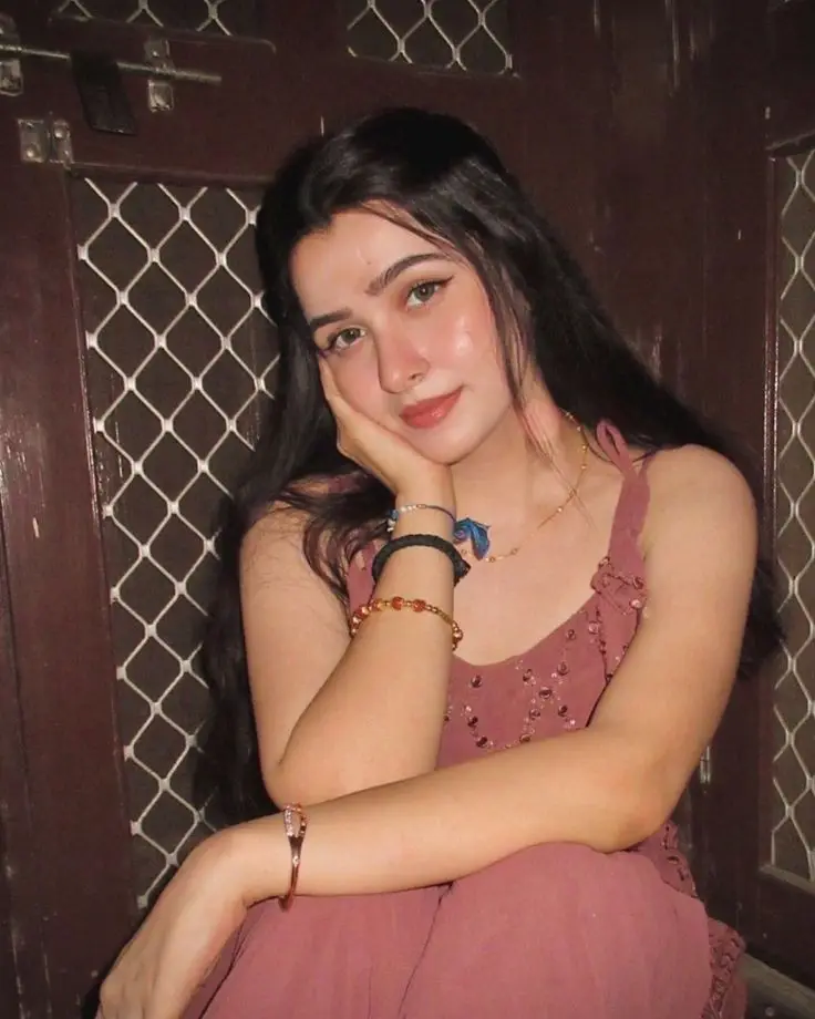 best-dp-for-whatsapp-for-girls-stylish-attitude best-dp-for-whatsapp-for-girls-stylish-attitude