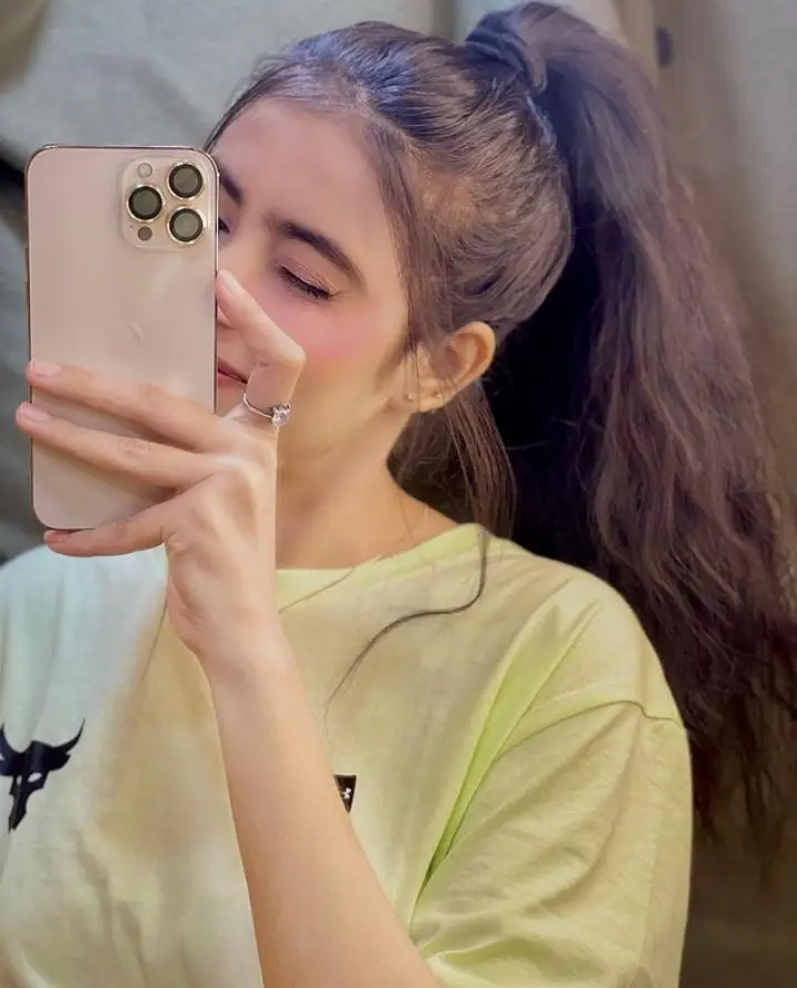 cool-attitude-girls-dp cool-attitude-girls-dp