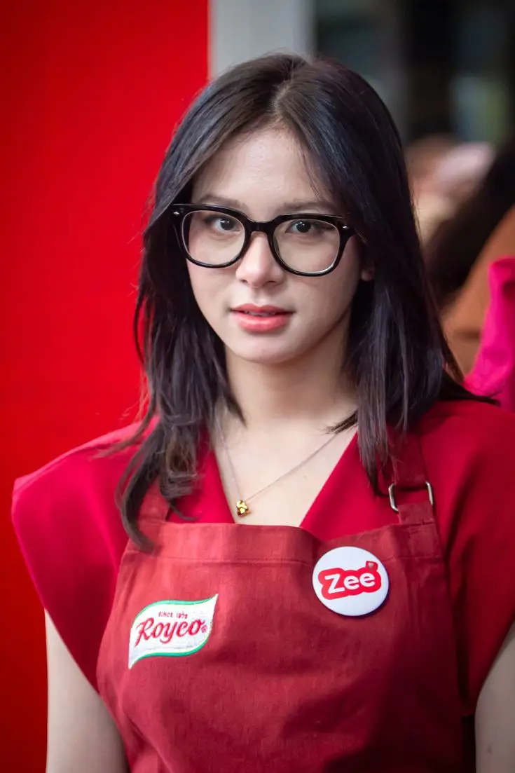 cute-and-simple-girl-pic cute-and-simple-girl-pic