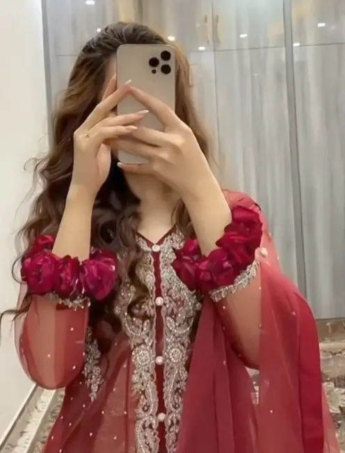 cute-attitude-girls-dp cute-attitude-girls-dp