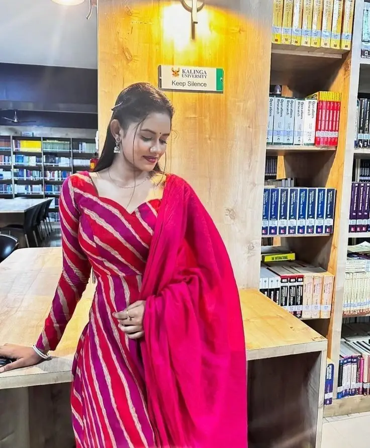 cute-doll-pic-girl-simple cute-doll-pic-girl-simple