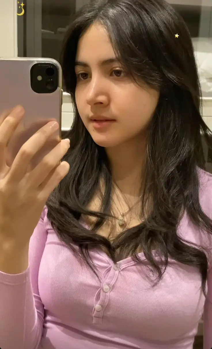 cute-love-dp-pic-girl-simple cute-love-dp-pic-girl-simple