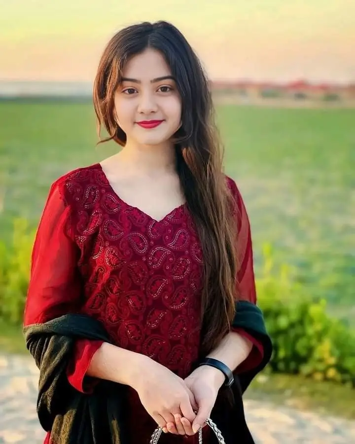 cute-love-dp-pic-girl-simple cute-love-dp-pic-girl-simple