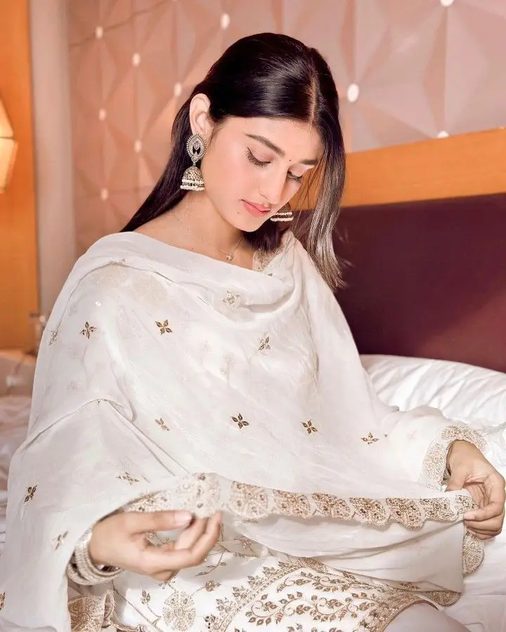 cute-simple-girl-picture cute-simple-girl-picture