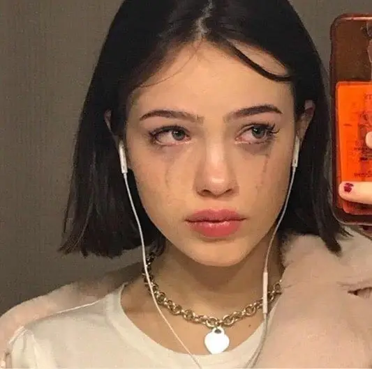 depressed-sad-girl-dp