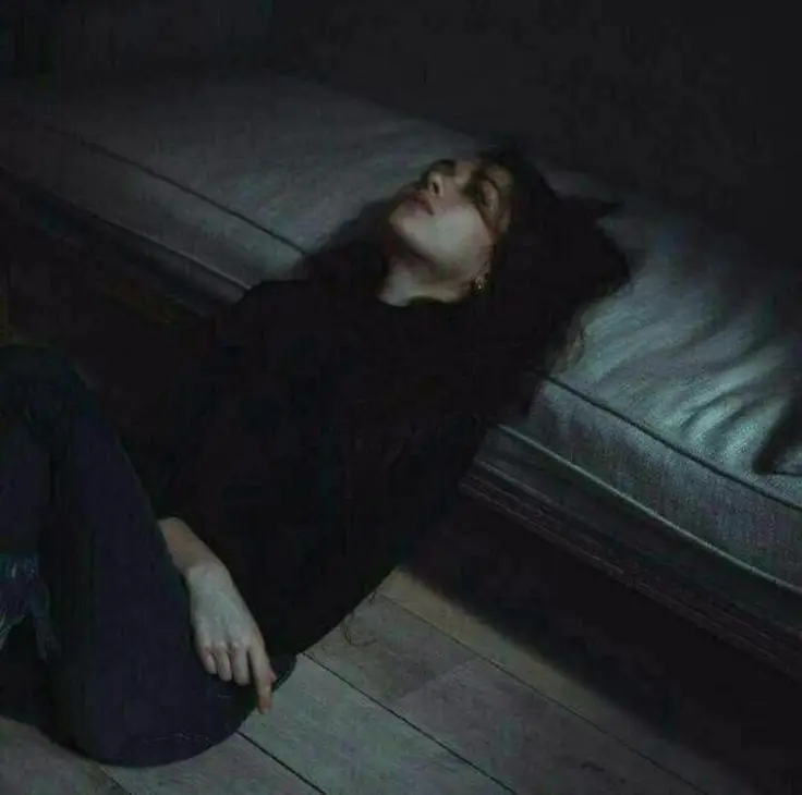 sad-girl-dp-cartoon-for-whatsapp