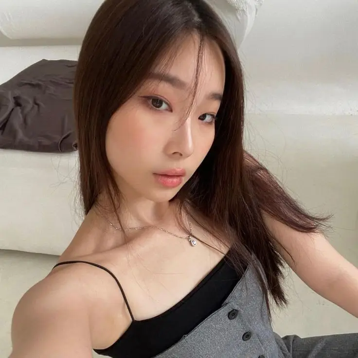 simple-cute-girl-pic-drawing-realistic simple-cute-girl-pic-drawing-realistic