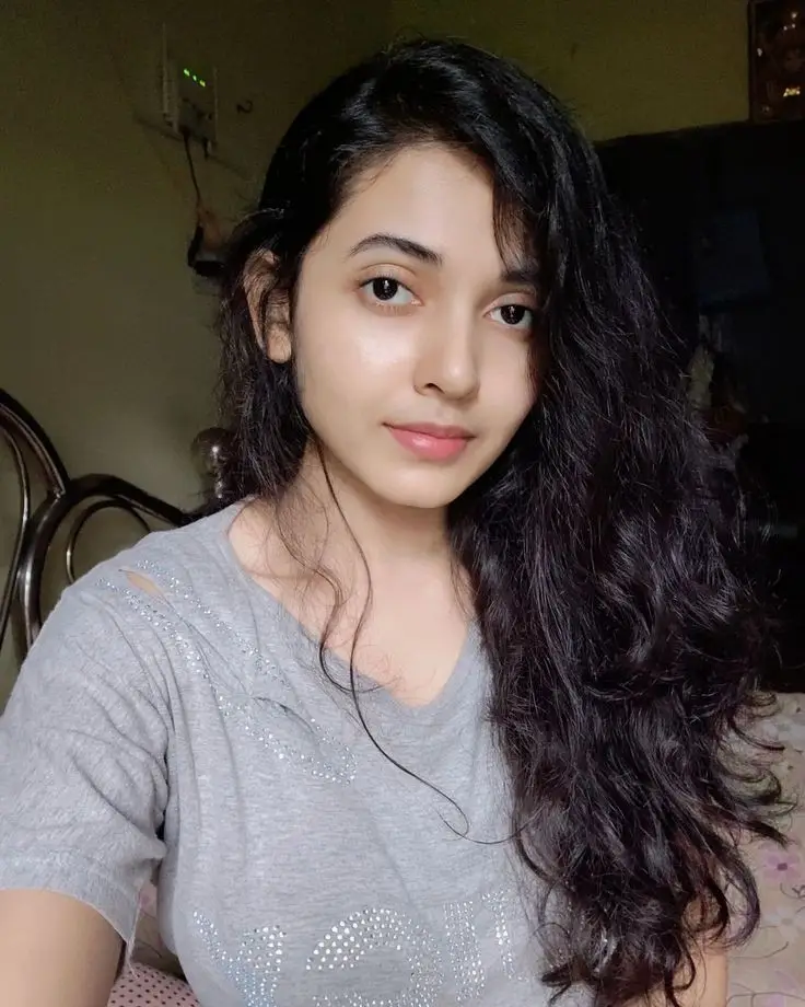 single-girl-attitude-dp-stylish single-girl-attitude-dp-stylish