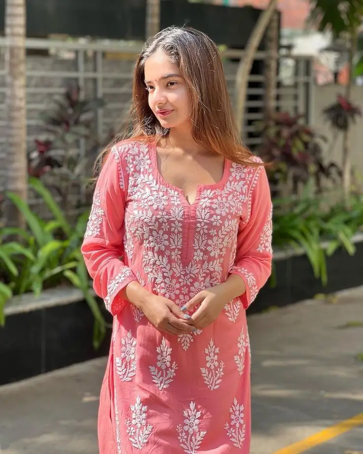 single-girl-dp-black-colour-indian single-girl-dp-black-colour-indian