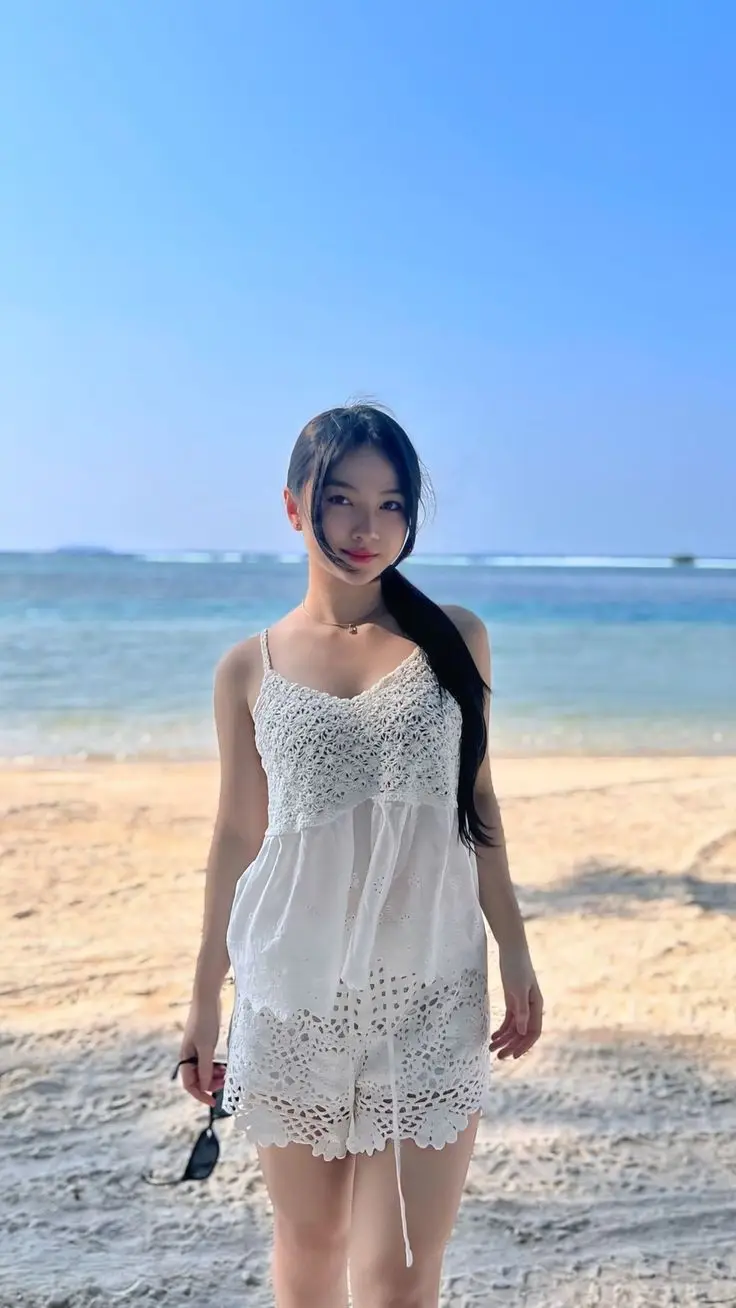 stylish-beautiful-cute-simple-girl-pic stylish-beautiful-cute-simple-girl-pic