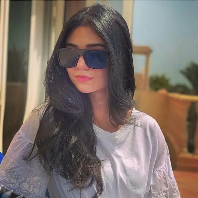 stylish-beautiful-cute-simple-girl-pic stylish-beautiful-cute-simple-girl-pic